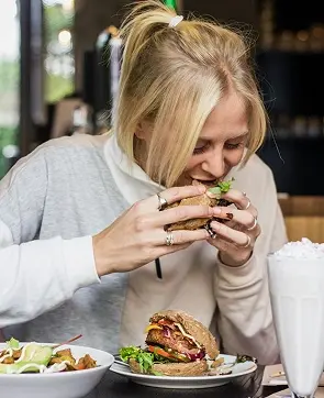 CRSP Burger takeaway packaging in Sydney